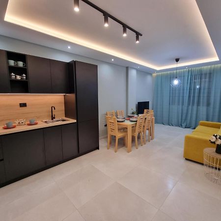 Holiday Apartment Near The Sea Durres Exterior photo